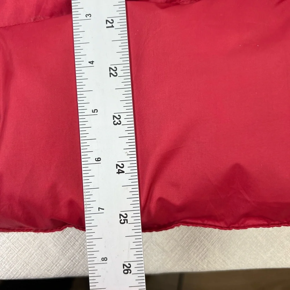L.L. Bean Red Puffer Vest Size unknown measurement’s in photos - Picture 9 of 10